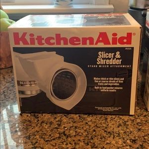 KitchenAid slicer and shredder NWOT